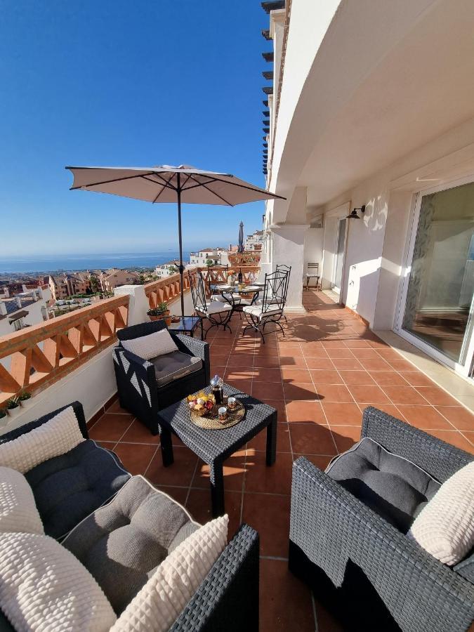 Elegant Apartment With Fantastic Views At The Top Of Calahonda Sitio de Calahonda Exterior foto