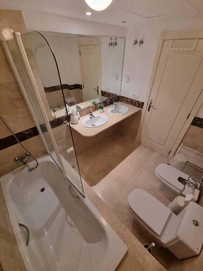 Elegant Apartment With Fantastic Views At The Top Of Calahonda Sitio de Calahonda Exterior foto