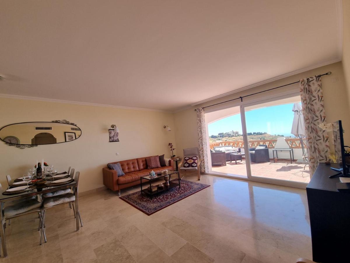 Elegant Apartment With Fantastic Views At The Top Of Calahonda Sitio de Calahonda Exterior foto